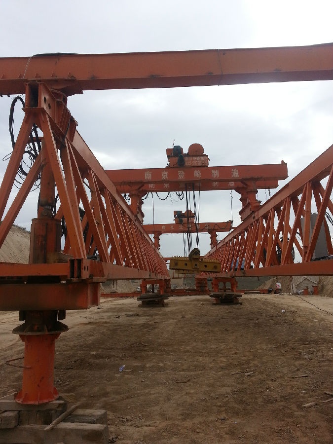 安裝調(diào)試現(xiàn)場(chǎng)圖片二