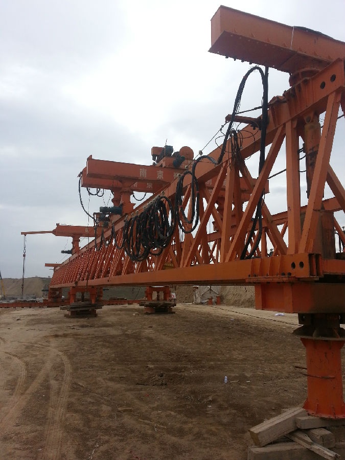 安裝調(diào)試現(xiàn)場(chǎng)圖片三