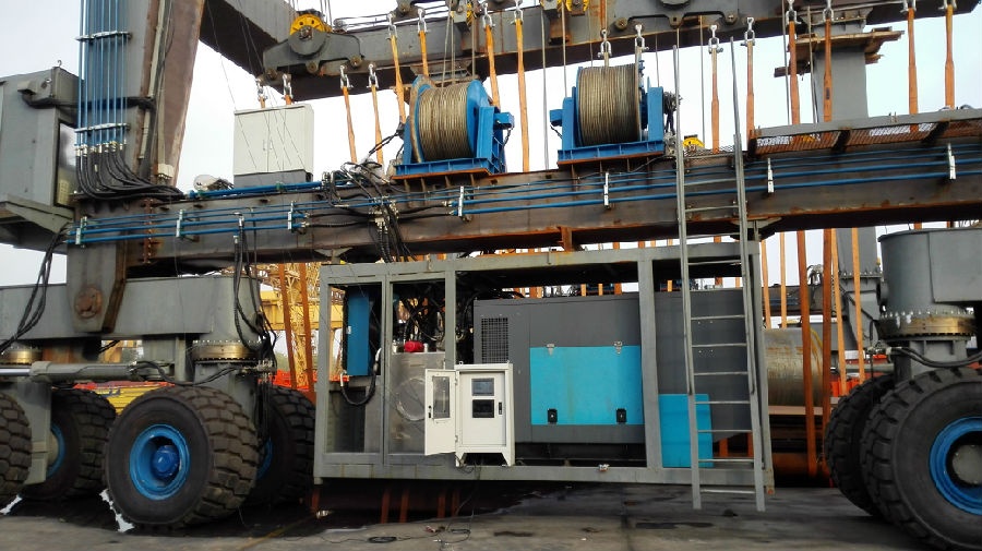 游艇吊安裝門式起重機安全監控系統現場圖一