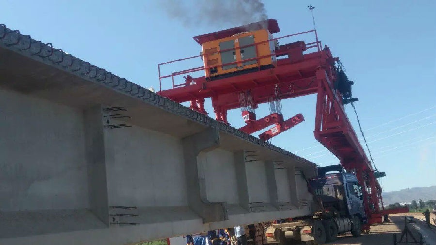 安裝架橋機安全監控系統再場照片一