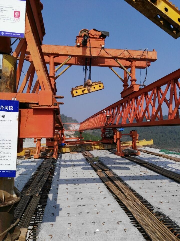 湖南湘西架橋機監控系統現場安裝圖一